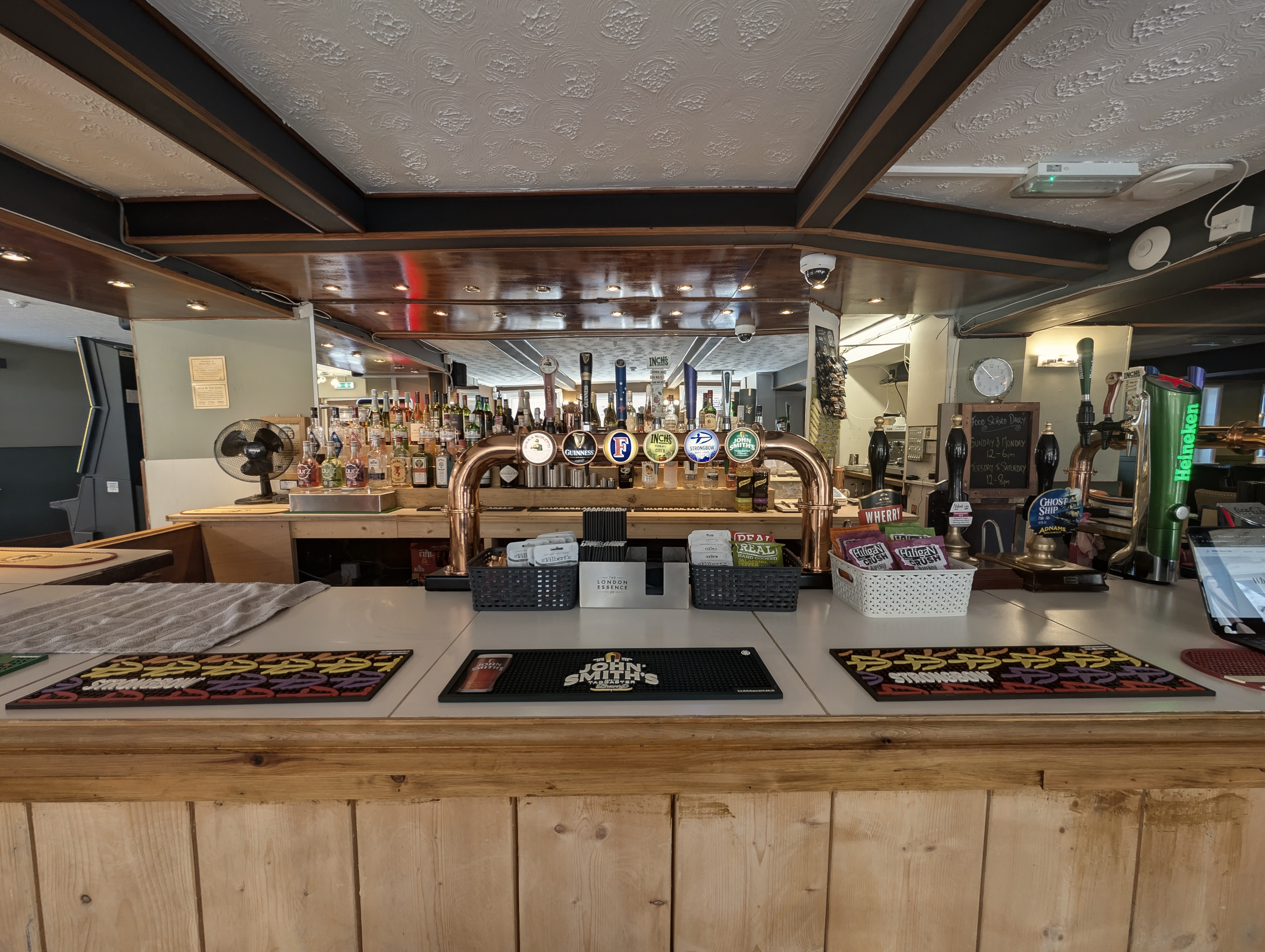White Horse Inn Atmosphere